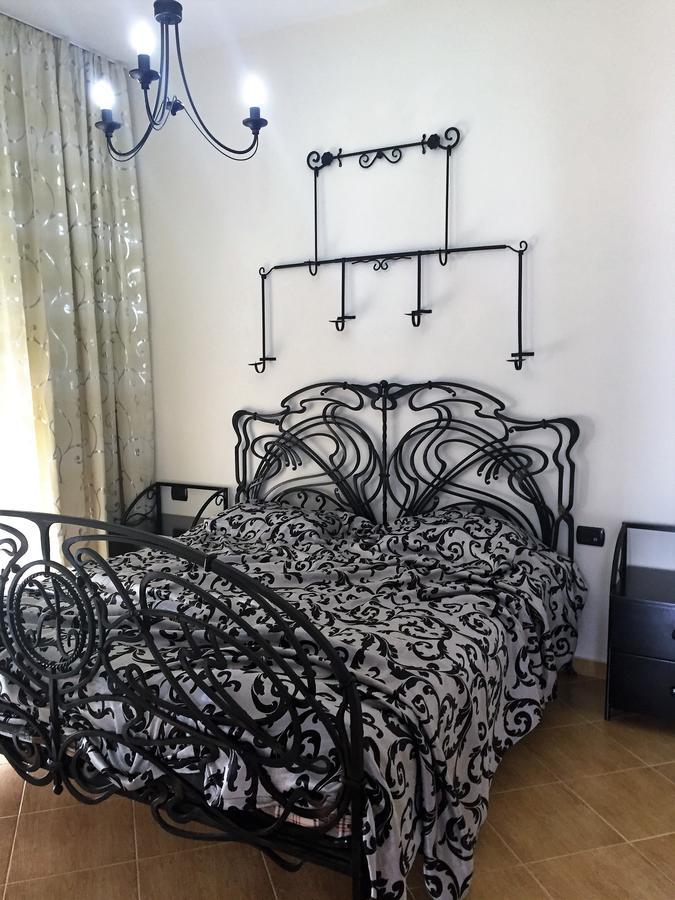 Royal King And Queen Apartment For Luxury Life Sarandë Eksteriør bilde