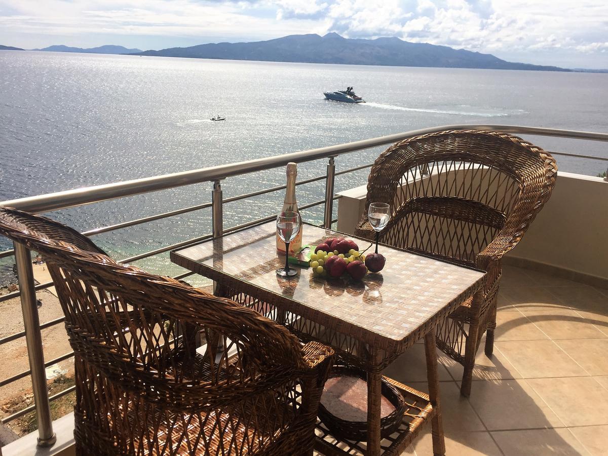 Royal King And Queen Apartment For Luxury Life Sarandë Eksteriør bilde